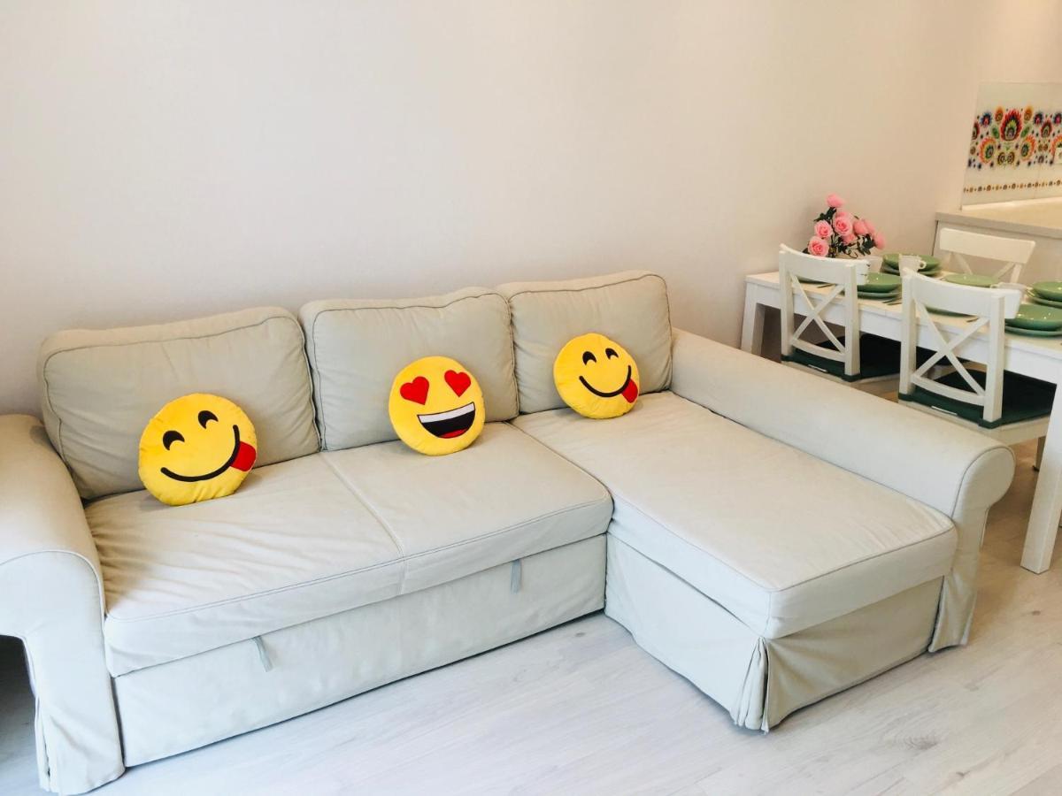 3 Rooms Aircon Apartment With Free Parking, Balcony Walking Distance Old Town Krakow Exterior photo